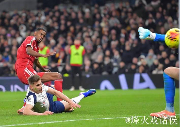 英超-伊萨克破门 利物浦2-1热刺收获各赛事3连胜