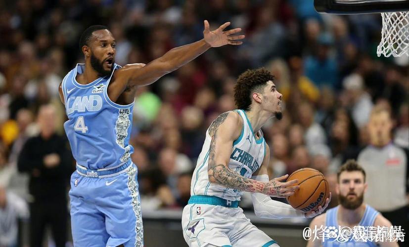 骑士力克黄蜂开季15连胜 火箭狂胜公牛喜迎5连胜